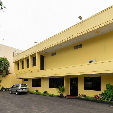 RedDoorz Plus near Ancol Dżakarta Zewnętrze zdjęcie
